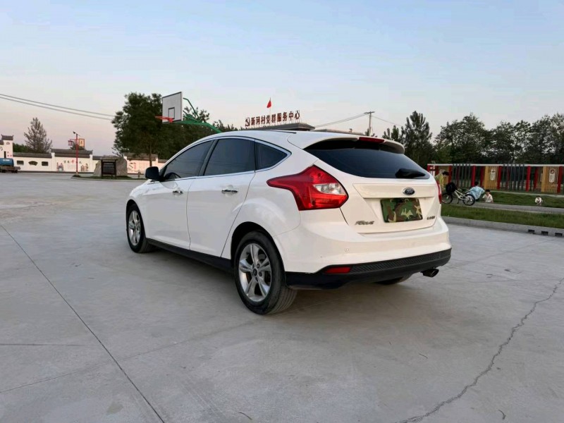 徐州15年福特福克斯8