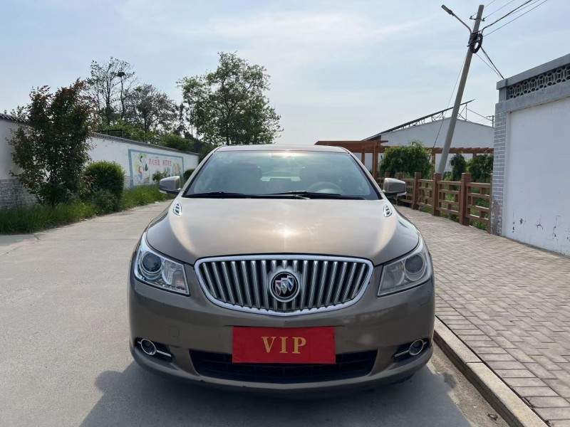 青岛13年别克君越1