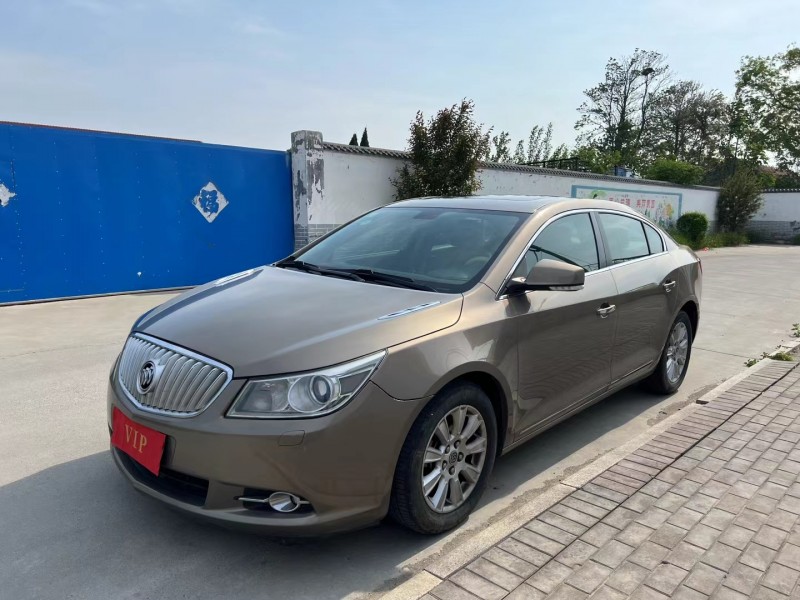 青岛13年别克君越2