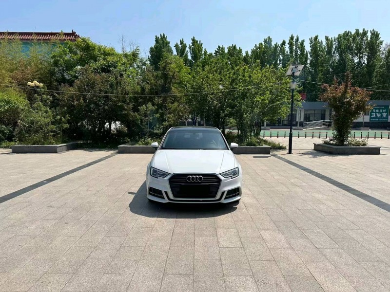 济南18年奥迪A31