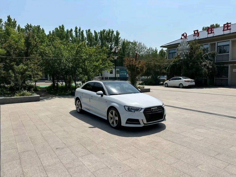 济南18年奥迪A33