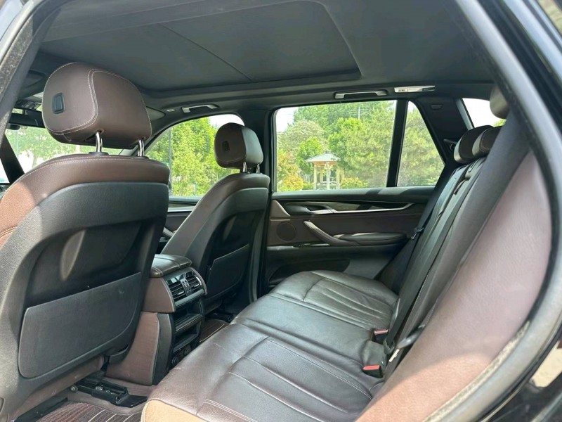 济南18年宝马X54