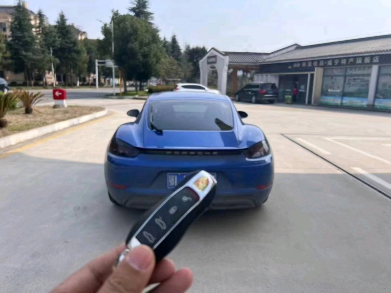 佛山17年保时捷卡曼9