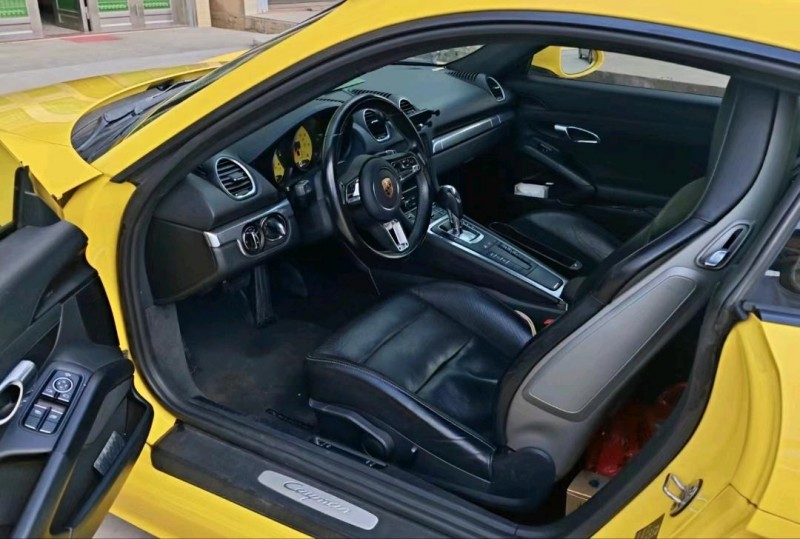 佛山19年保时捷卡曼3