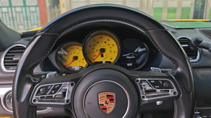 佛山19年保时捷卡曼5