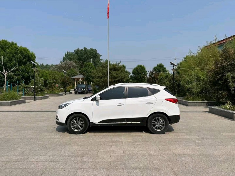 济南16年现代ix356