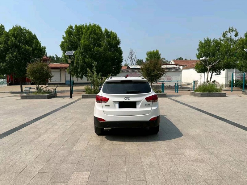 济南16年现代ix358