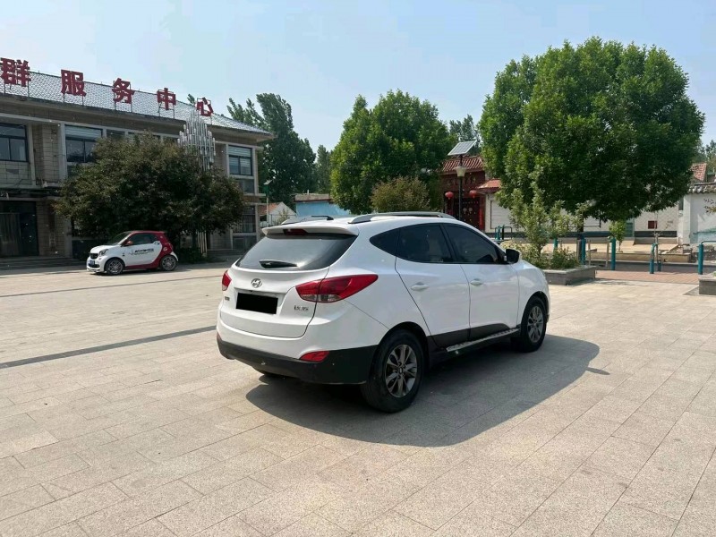 济南16年现代ix359