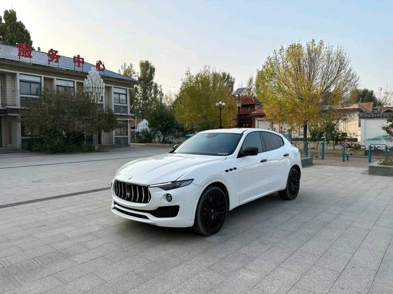 济南17年玛莎拉蒂Levante2