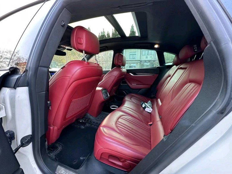 济南17年玛莎拉蒂Levante6