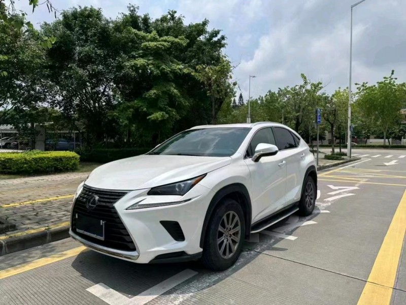 汕头18年雷克萨斯NX2