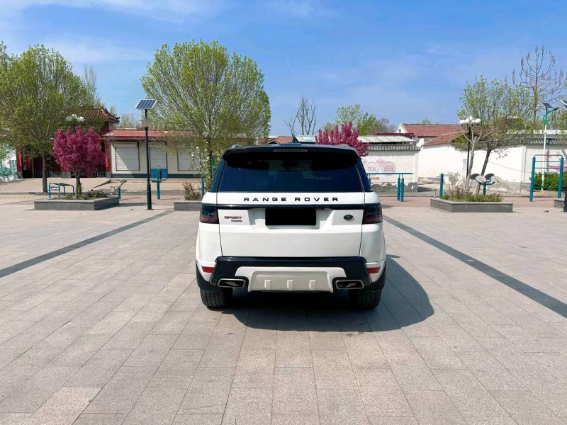 济南17年路虎揽胜运动9