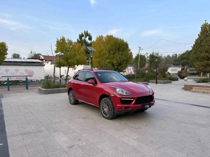 济南13年保时捷卡宴3