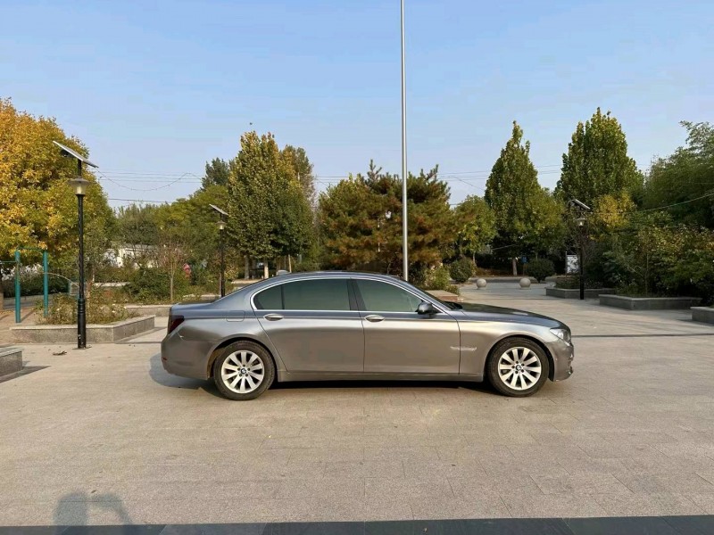 济南14年宝马7系7