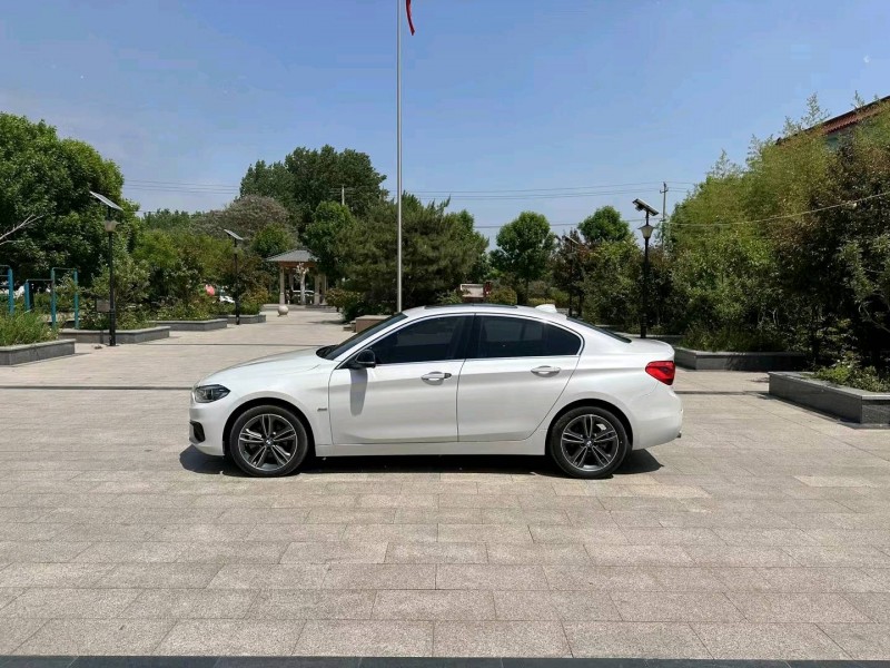 济南18年宝马1系7