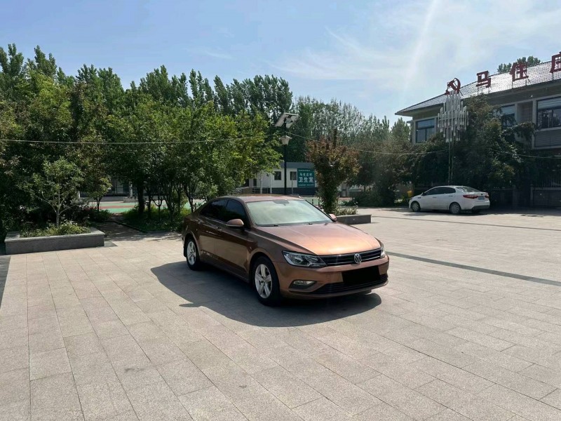 济南15年大众凌渡3