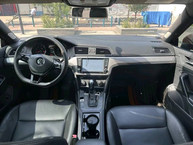 济南15年大众凌渡5