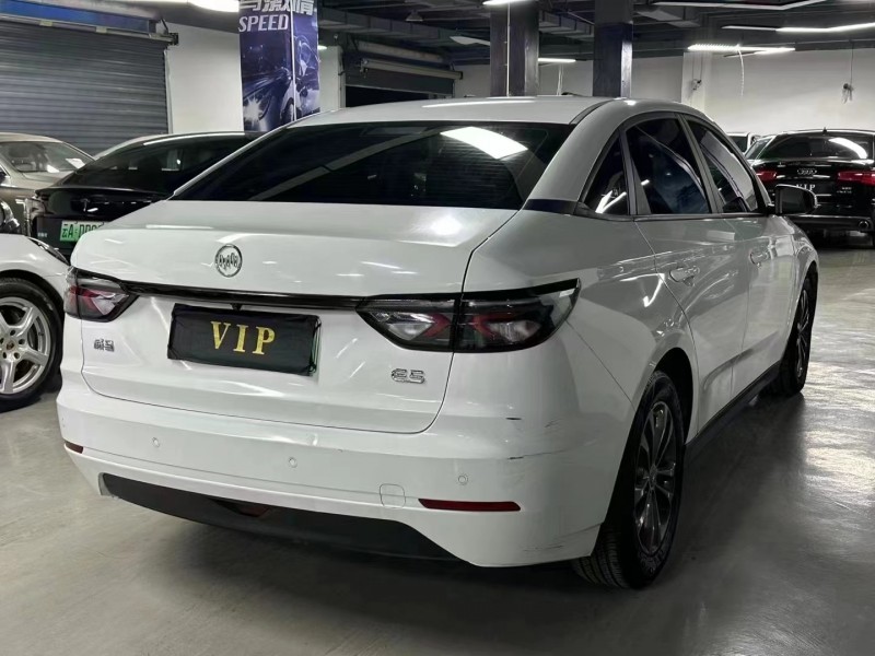 曲靖22年威馬汽車E55