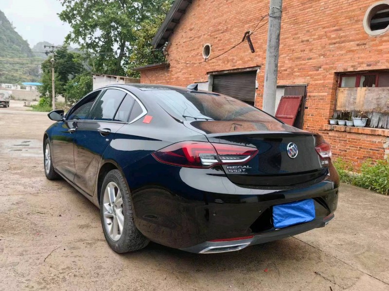 徐州22年别克君威7