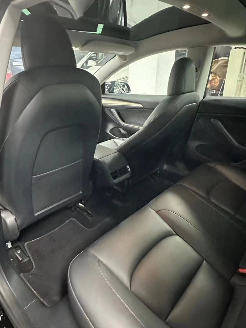 曲靖23年特斯拉MODEL 35