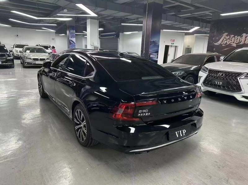 昆明20年沃爾沃S904
