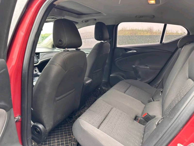 苏州17年别克威朗6