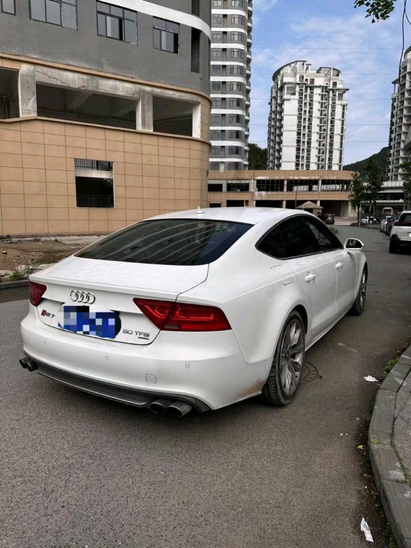 遵義14年奧迪A7L8