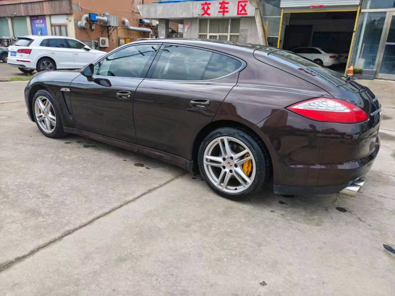 东营12年保时捷帕拉梅拉4