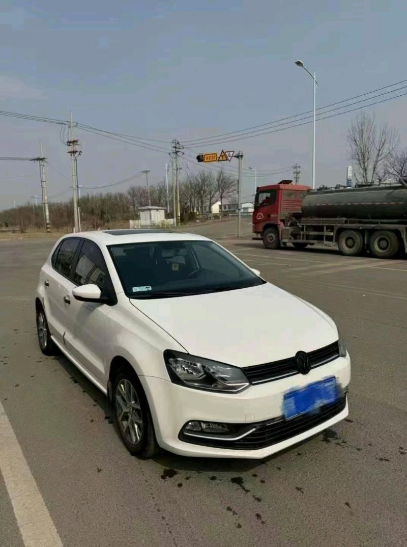 东营17年大众polo2