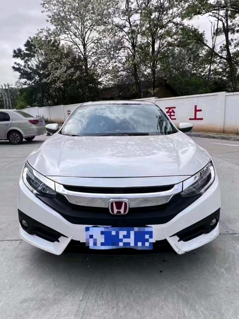 东营16年本田思域1