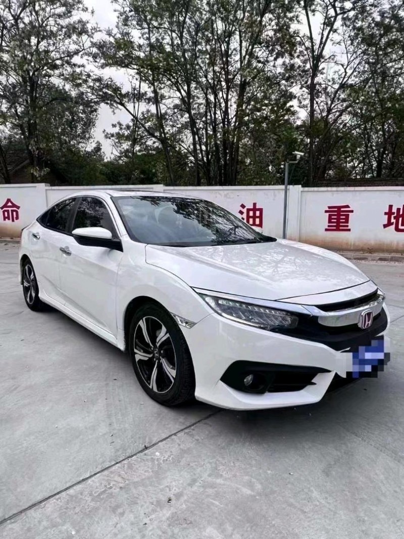 东营16年本田思域2