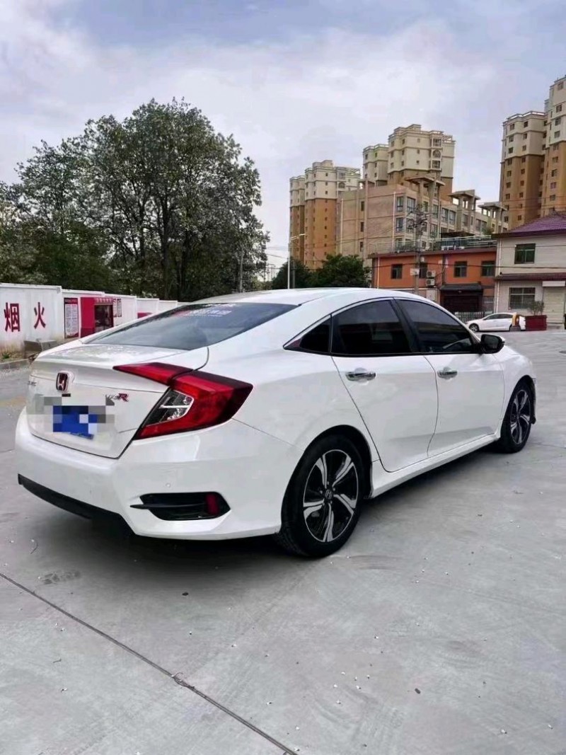 东营16年本田思域4