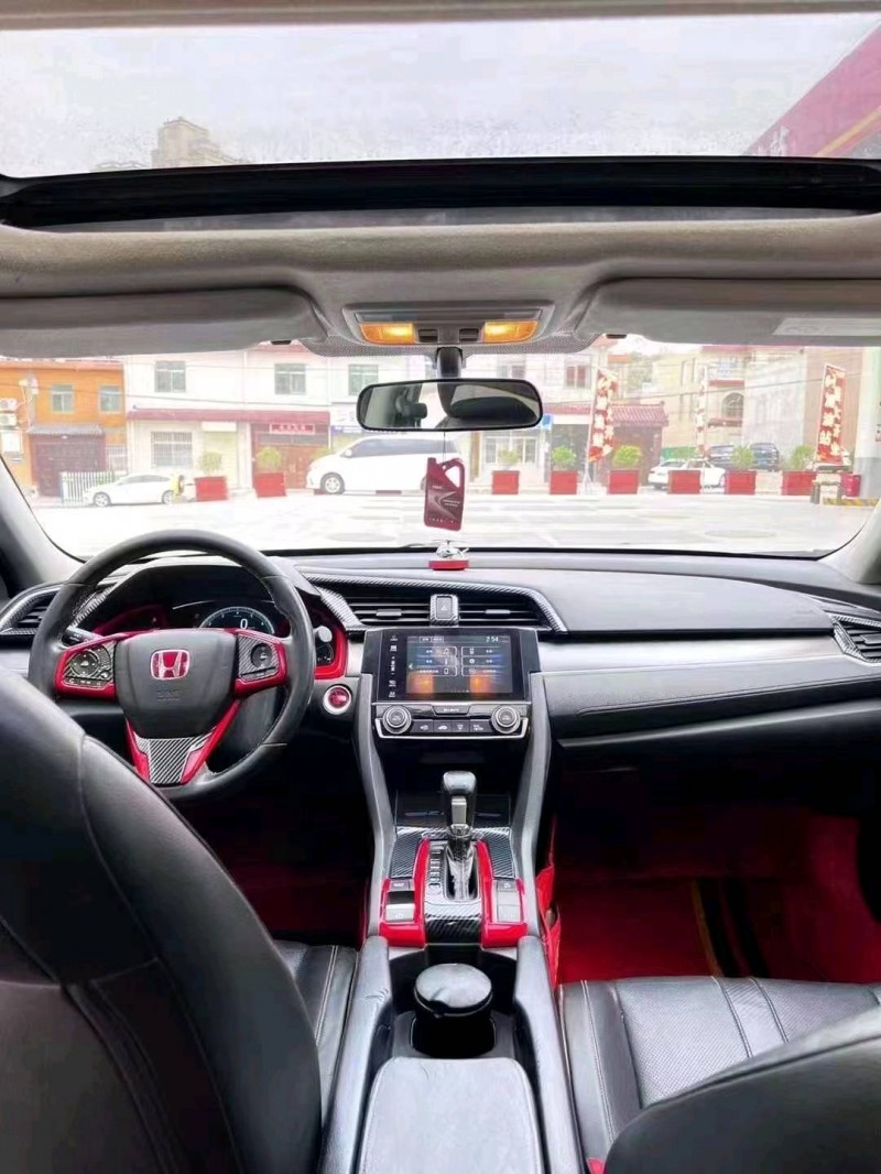 东营16年本田思域6