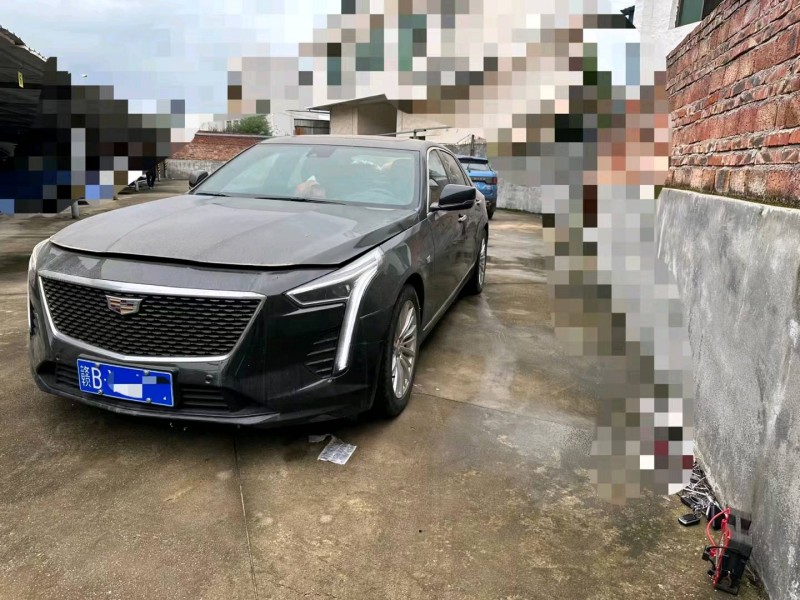 萍鄉20年凱迪拉克CT62