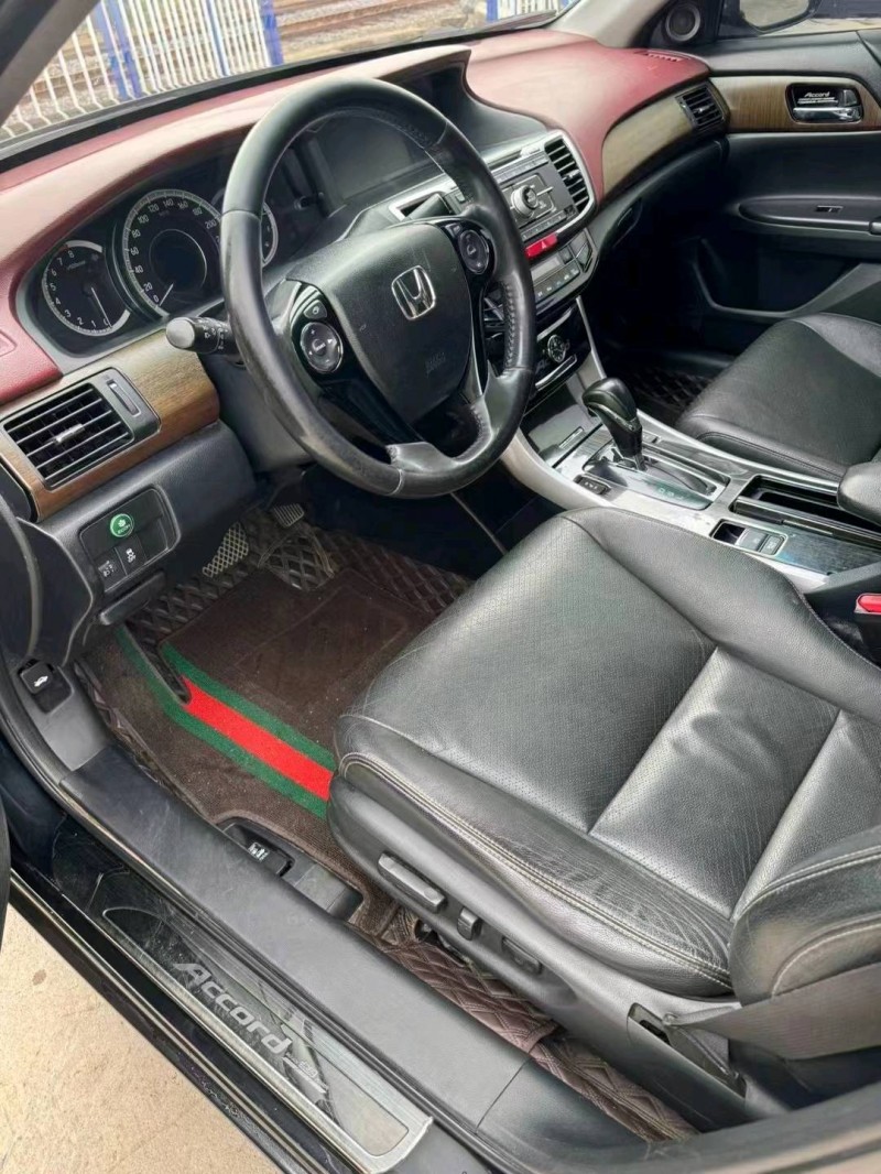 邵阳16年本田雅阁3