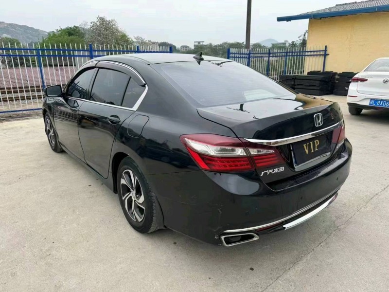 邵阳16年本田雅阁4