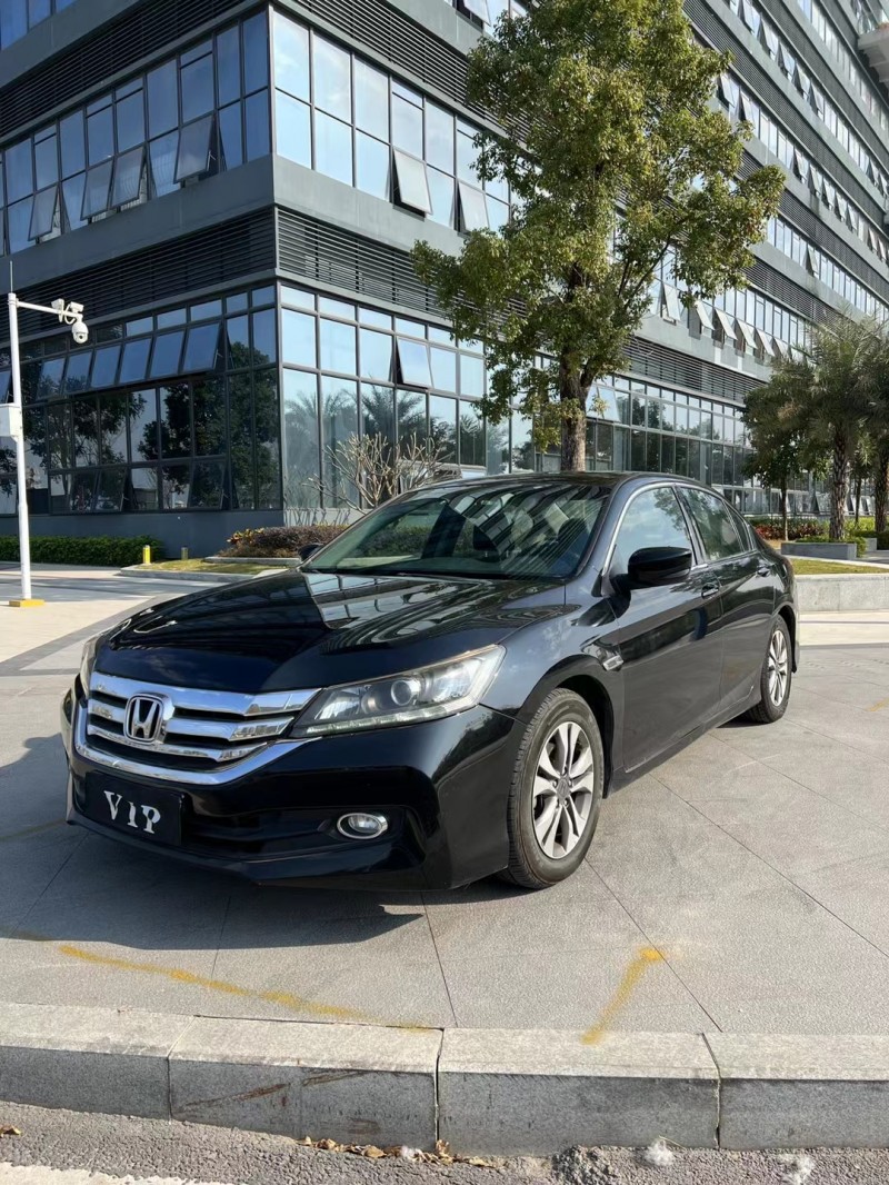 东莞16年本田雅阁2
