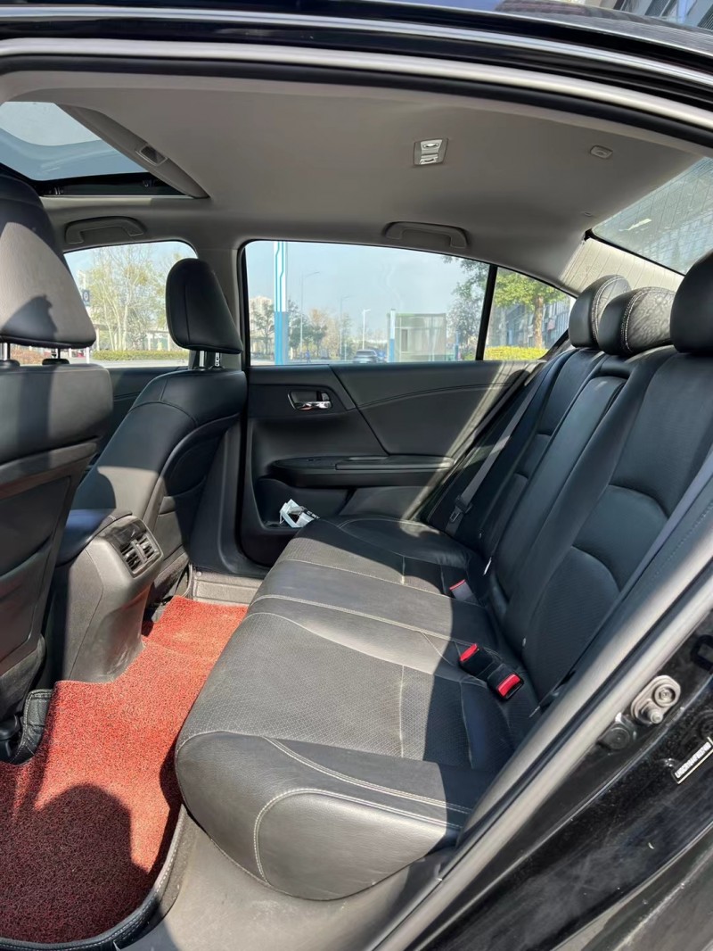 东莞16年本田雅阁6