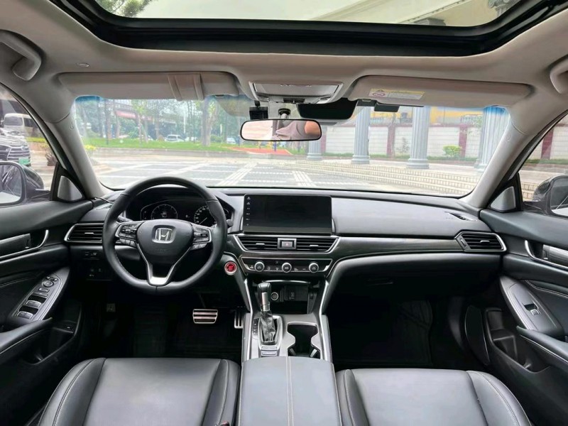 东莞22年本田雅阁4