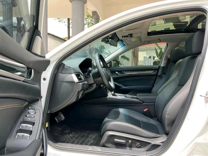 东莞22年本田雅阁6