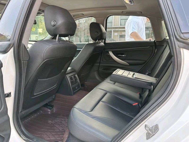 济南16年宝马3系6