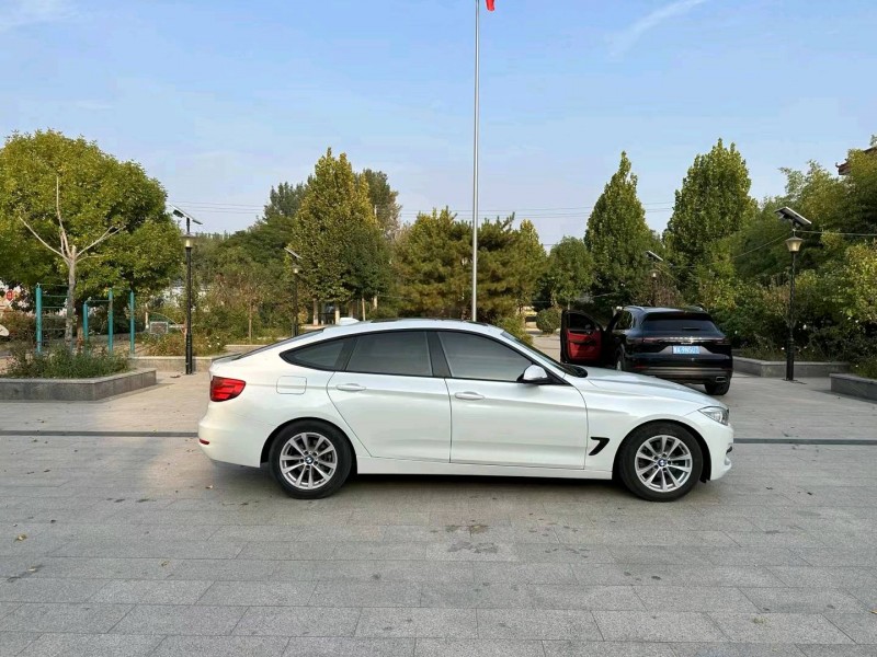 济南16年宝马3系7