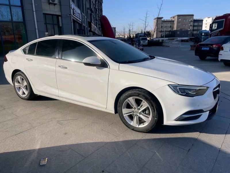 徐州19年别克君威3