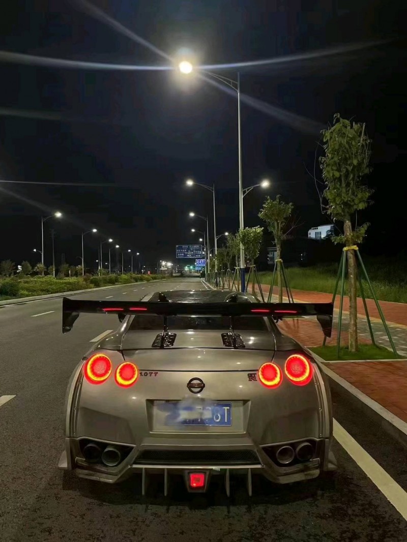 广州11年日产GT-R3