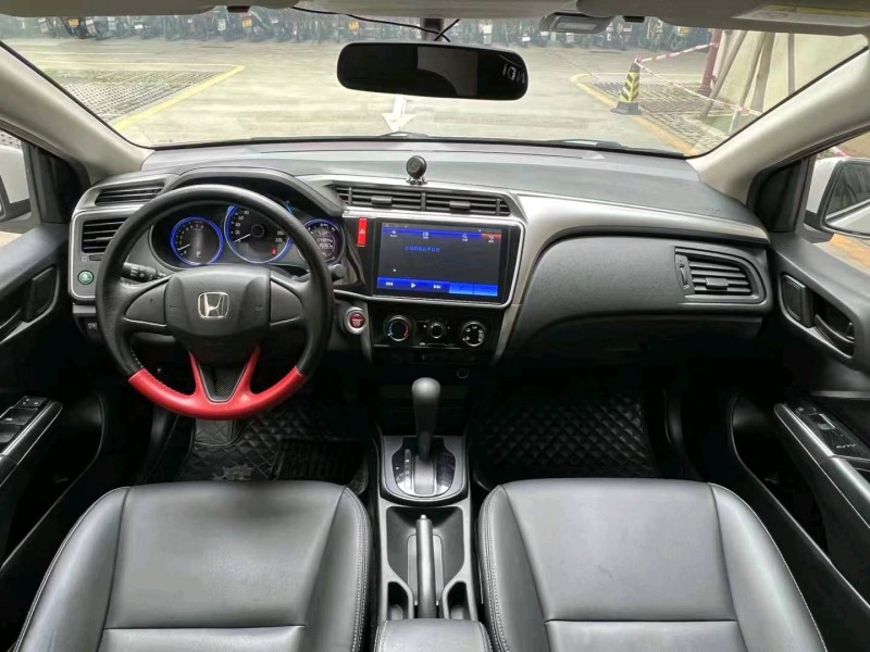 广州17年本田锋范8