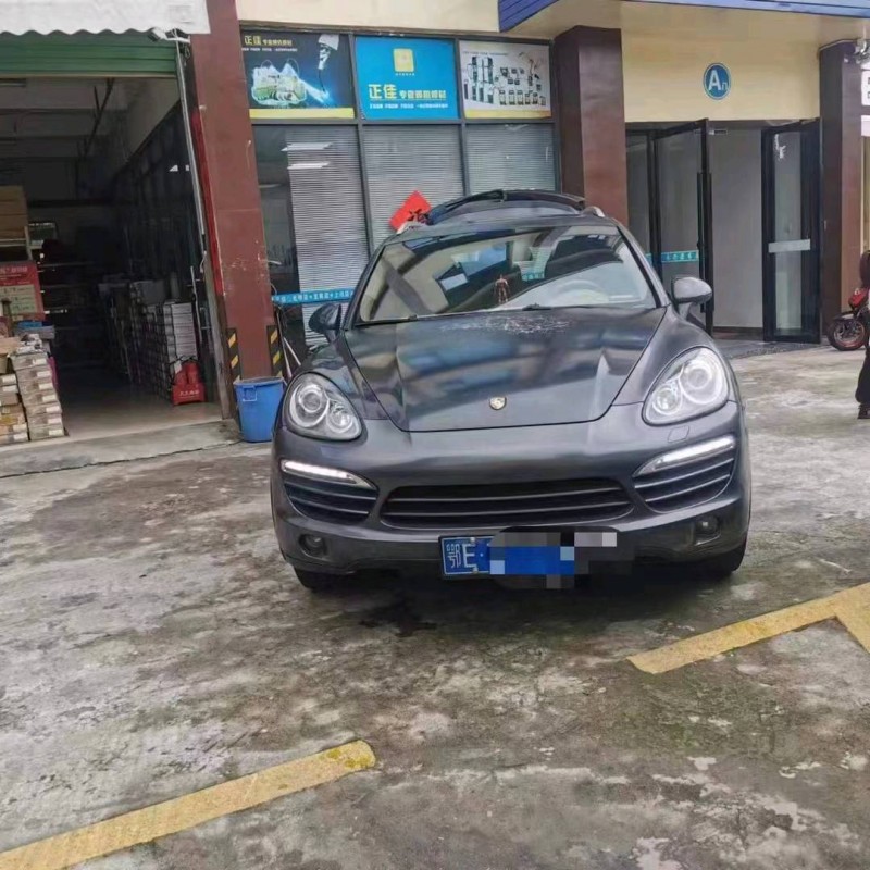 广州12年保时捷卡宴1