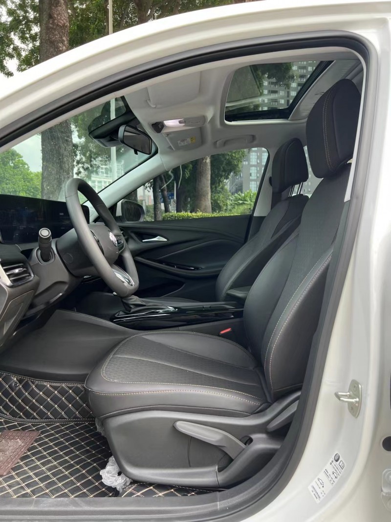 东莞23年别克威朗6