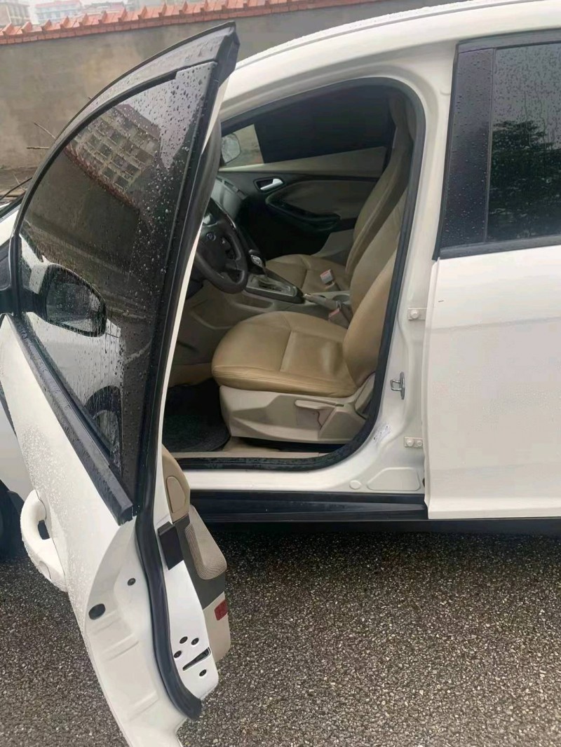 邵阳14年福特福克斯5