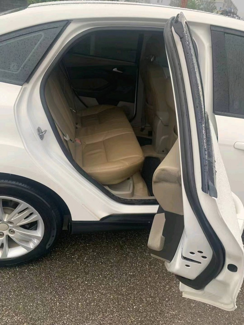 邵阳14年福特福克斯9