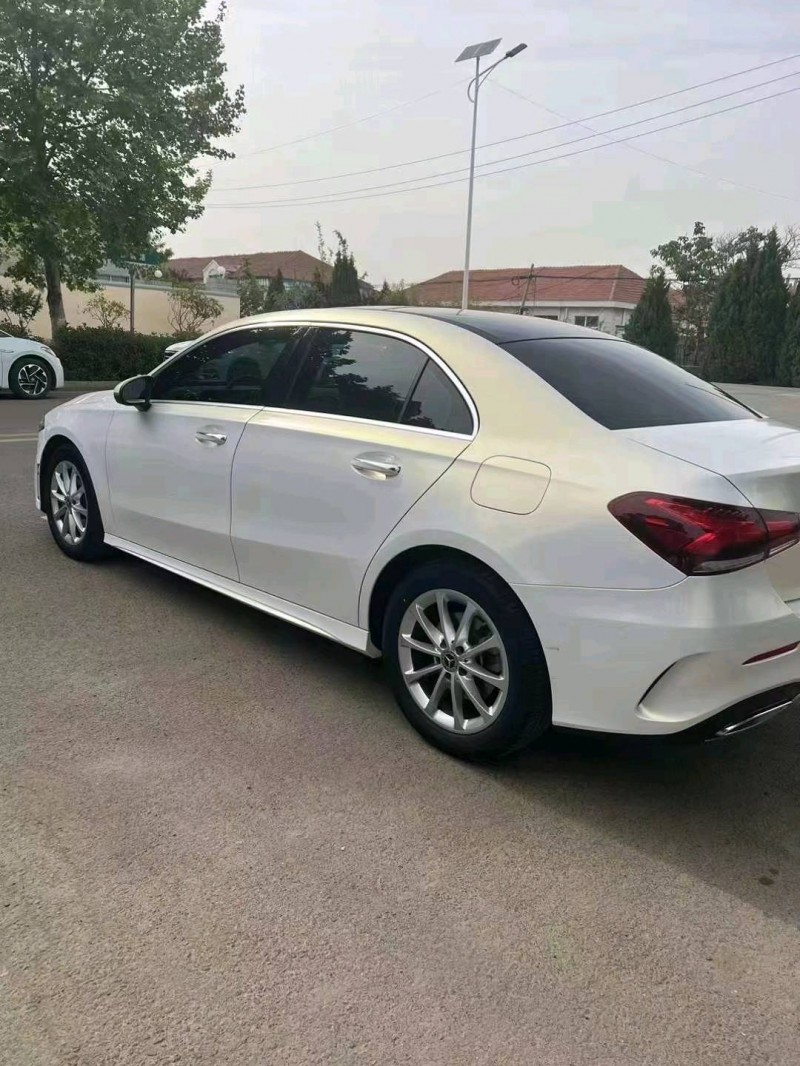 东营22年奔驰A8